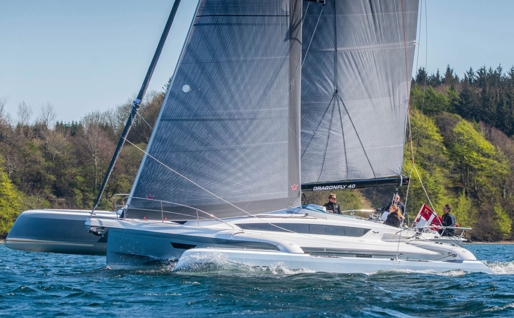 New 2025 Dragonfly 40 — 180 Marine